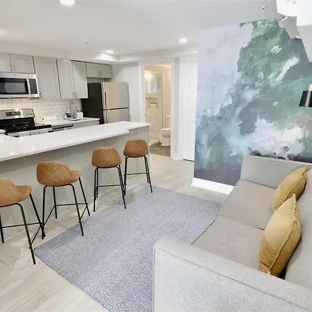 Darling Apartment In Capitol Hill - Two Min To Metro